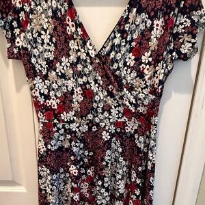 Kaileigh Floral V-Neck Midi Dress - Red, White, Black